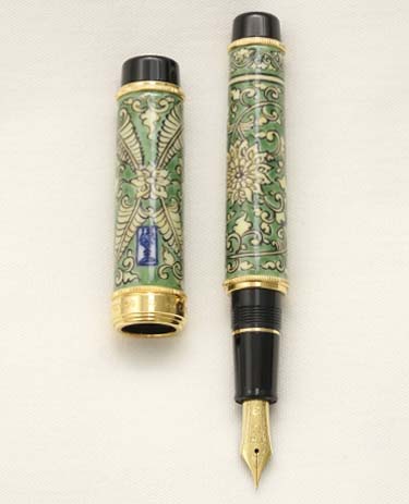 Bút máy Sailor Arita Porcelain Gen Emon Kiln Ouryokusai Kabuto Karakusa Arabesque 21K H-M