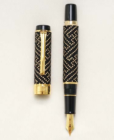 Bút máy Sailor Koshu Inden Saya Sheath Black 14K M-F