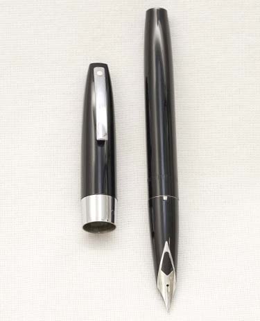 Bút máy Sheaffer 330 Quasi-Imperial Black Steel F 